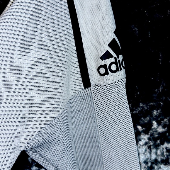 Light, gray primeknit zip up sweater - Picture 4 of 5